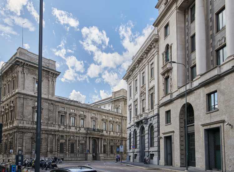 Palazzo Marino, sede del comune di Milano - fonte depositphotos.com - giornalemotori.it
