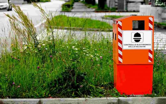 Un autovelox sulle strade italiane - fonte Corporate+ - giornalemotori.it