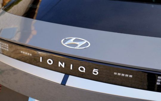 Il logo della Hyundai Ioniq 5 - fonte depositphotos.com - giornalemotori.it