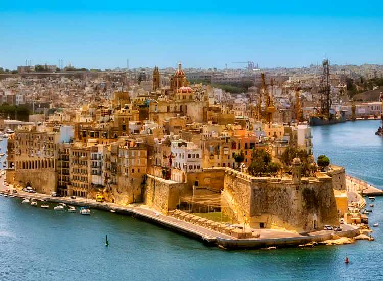 La Valletta, la capitale di Malta - fonte depositphotos.com - giornalemotori.it