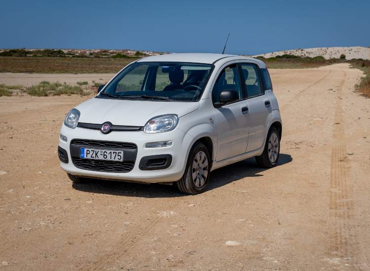 La Fiat Panda è l'auto più venduta in Italia - fonte stock.adobe - giornalemotori.it