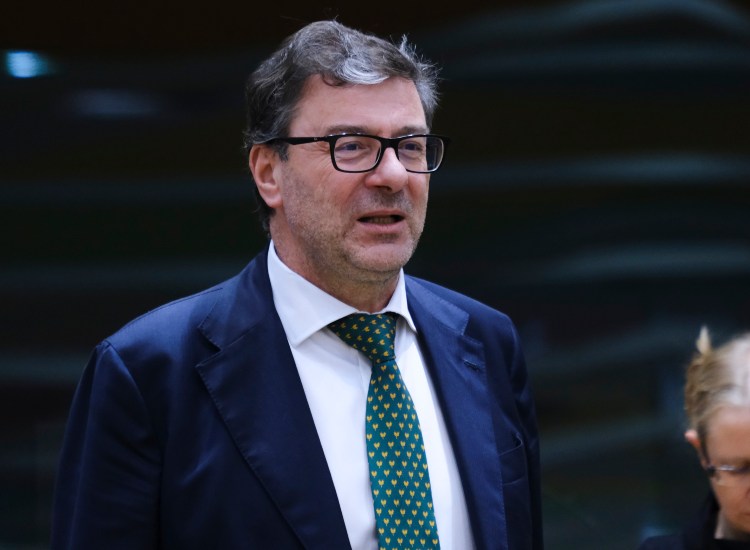 Il ministro dell'economia e delle finanze Giorgetti - fonte depositphotos.com - giornalemotori.it