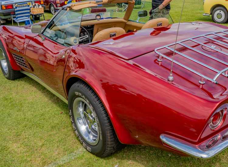 La foto di una Corvette Stingray in versione sportiva - fonte depositphotos.com - giornalemotori.it