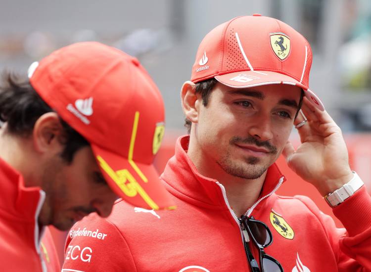 Carlos Sainz Jr e Charles Leclerc, piloti della Ferrari in F1 - fonte Ansa Foto - giornalemotori.it