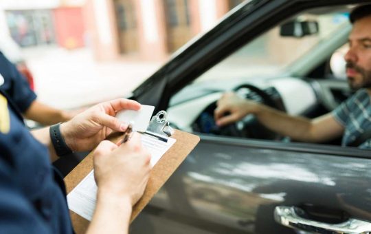 Multe auto da abolire, ecco il perché - fonte stock.adobe - giornalemotori.it