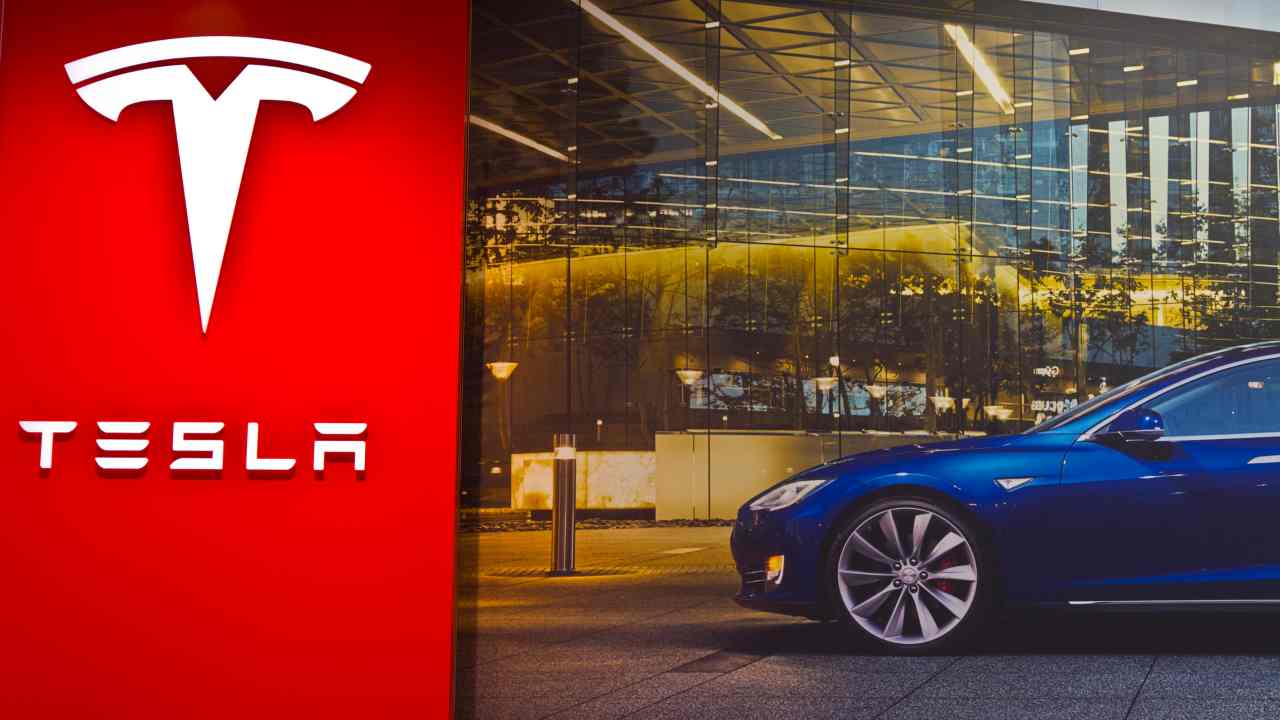 Tesla, arriva l'offerta che non ti devi perdere - fonte depositphotos.com - giornalemotori.it