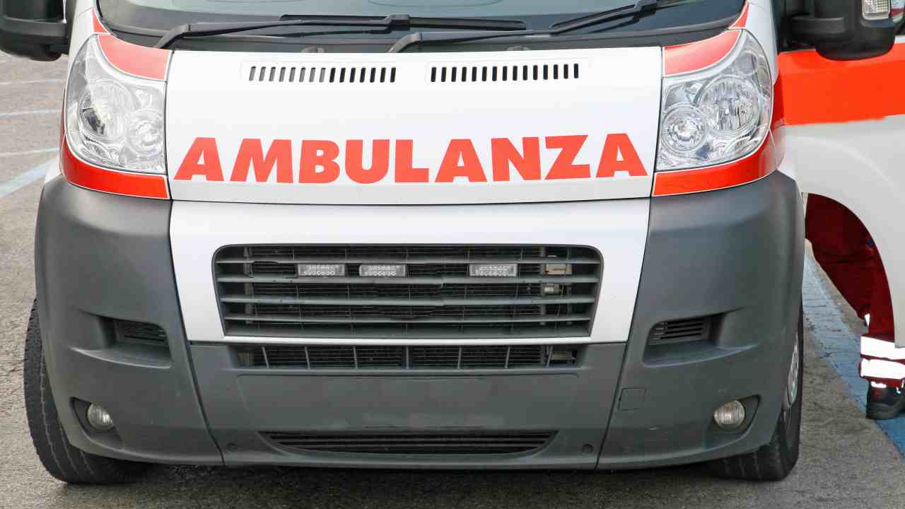 Tragedia dopo l'incidente al casello di Rosignano - fonte stock.adobe - giornalemotori.it