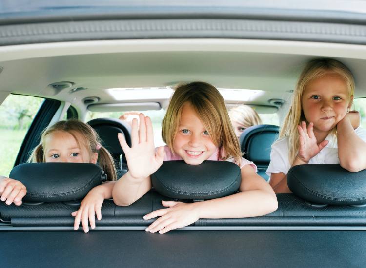 Viajar con niños en coche - Fuente Depositphotos.com - ufficiomotori.it