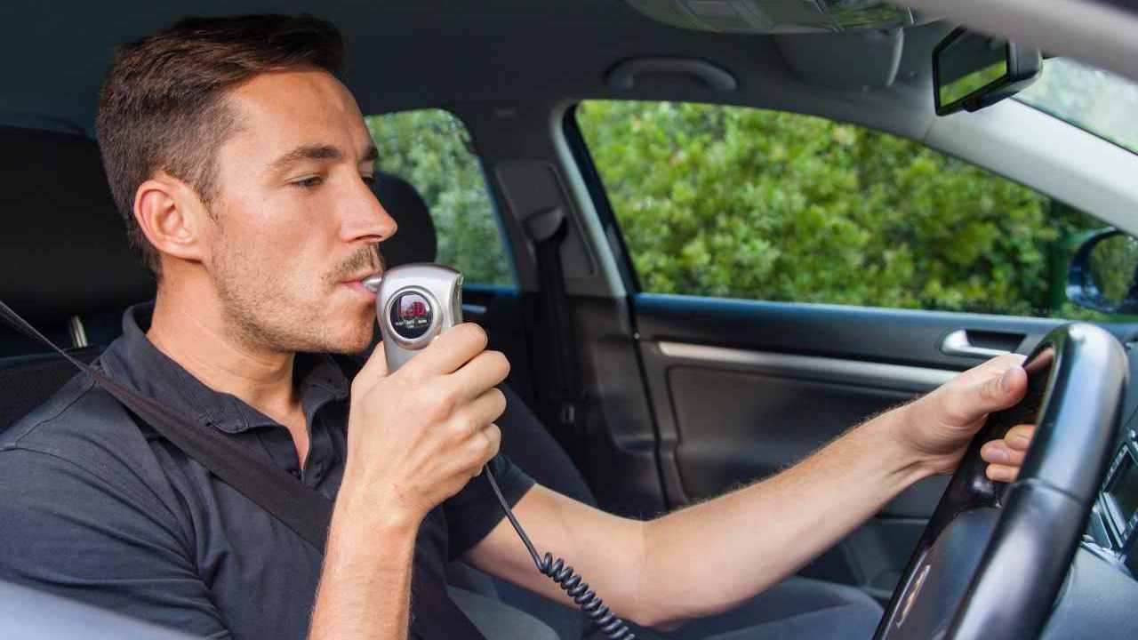 Addio alcol test, la decisione della Cassazione - fonte depositphotos - giornalemotori.it