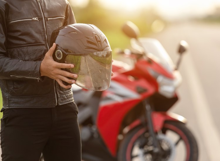 Come sospendere l'assicurazione della moto - fonte Corporate+ - giornalemotori.it