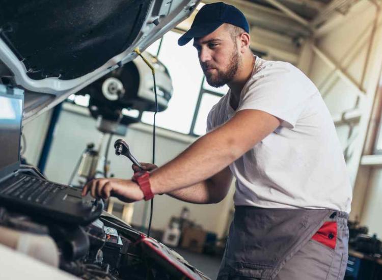 Revisione mancante, una delle infrazioni più commesse - fonte Corporate+ - giornalemotori.it