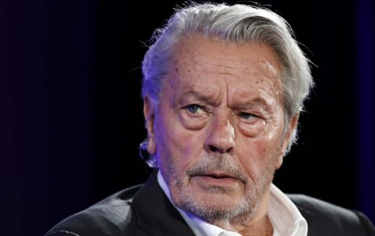 Alain Delon è morto: aveva 88 anni - fonte Ansa Foto - giornalemotori.it