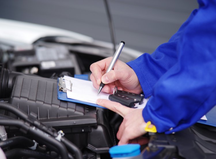 Revisione auto illegali - fonte stock.adobe - giornalemotori.it