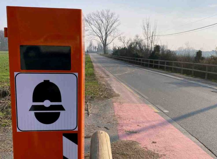 Un autovelox in strada - fonte Ansa Foto - giornalemotori.it