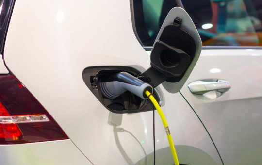 Auto elettriche, il dominio di Cina e Norvegia - fonte depositphotos.com - giornalemotori.it