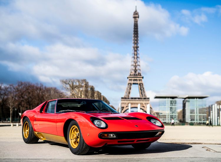 Una Lamborghini Miura - fonte Ansa Foto - giornalemotori.it