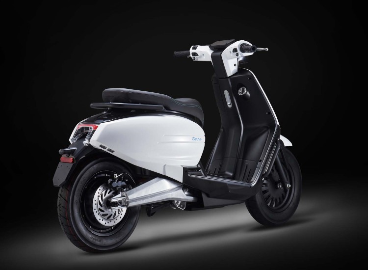 Una Velocifero Tennis 125 - fonte Velocifero - giornalemotori.it