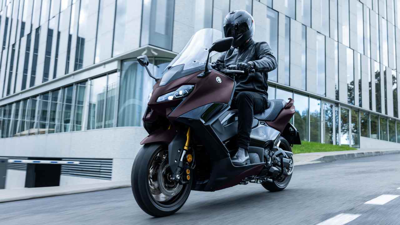 Una Yamaha T-Max Tech Max - fonte Yamaha - giornalemotori.it