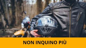 Il casco che non inquina più - fonte stock.adobe - giornalemotori.it