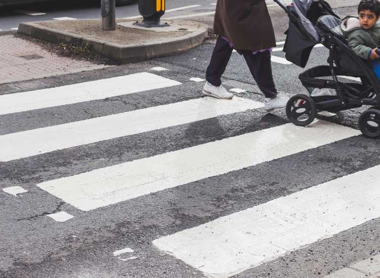 Strisce pedonali, come cambiano le regole - fonte Pexels - giornalemotori.it