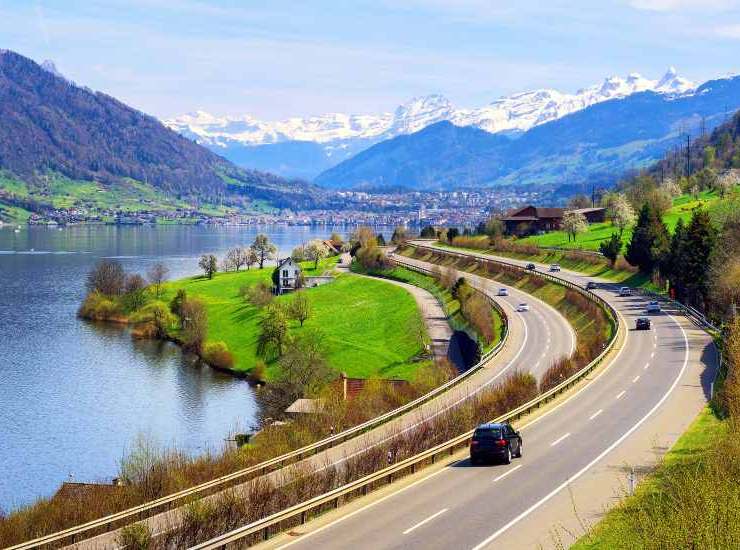 L'autostrada in Austria - fonte depositphotos.com - giornalemotori.it