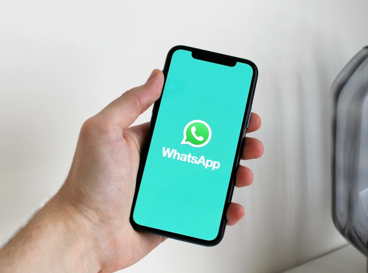 Gruppi WhatsApp per segnalare i posti di blocco - fonte Pexels - giornalemotori.it