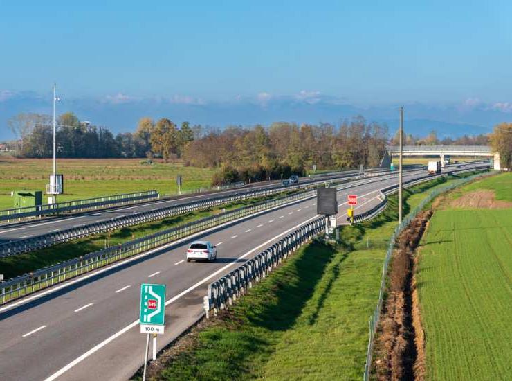 Sconti in autostrada - fonte depositphotos.com - giornalemotori.it